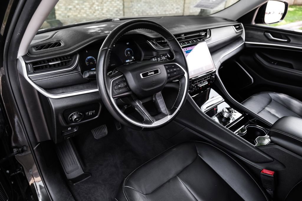 Used 2022 Jeep Grand Cherokee L Limited RWD image 26