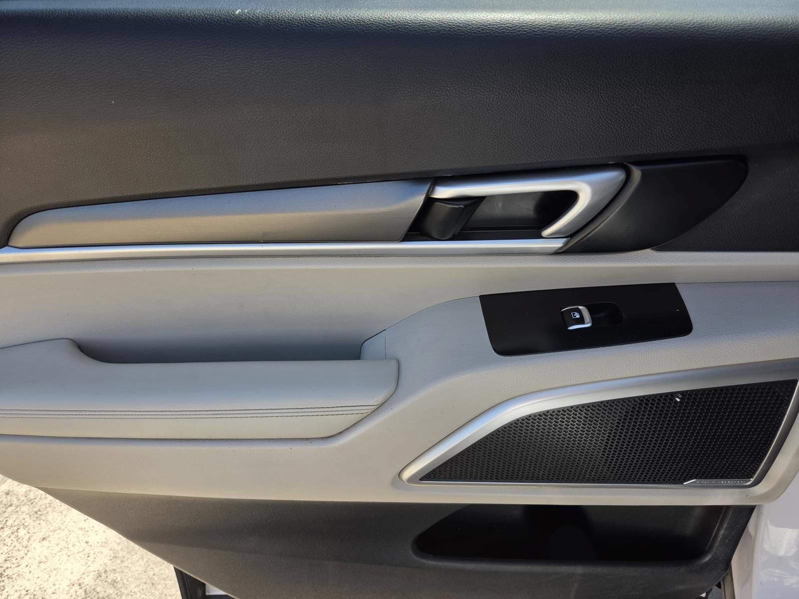 Used 2021 Kia Telluride S FWD image 11