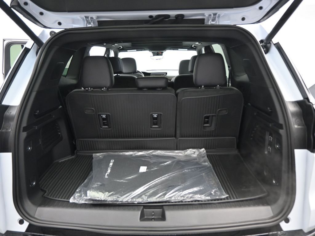 New 2026 GMC Acadia Denali w/ Super Cruise Package image 26