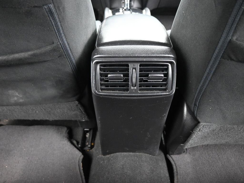 Used 2014 Nissan Rogue S image 18