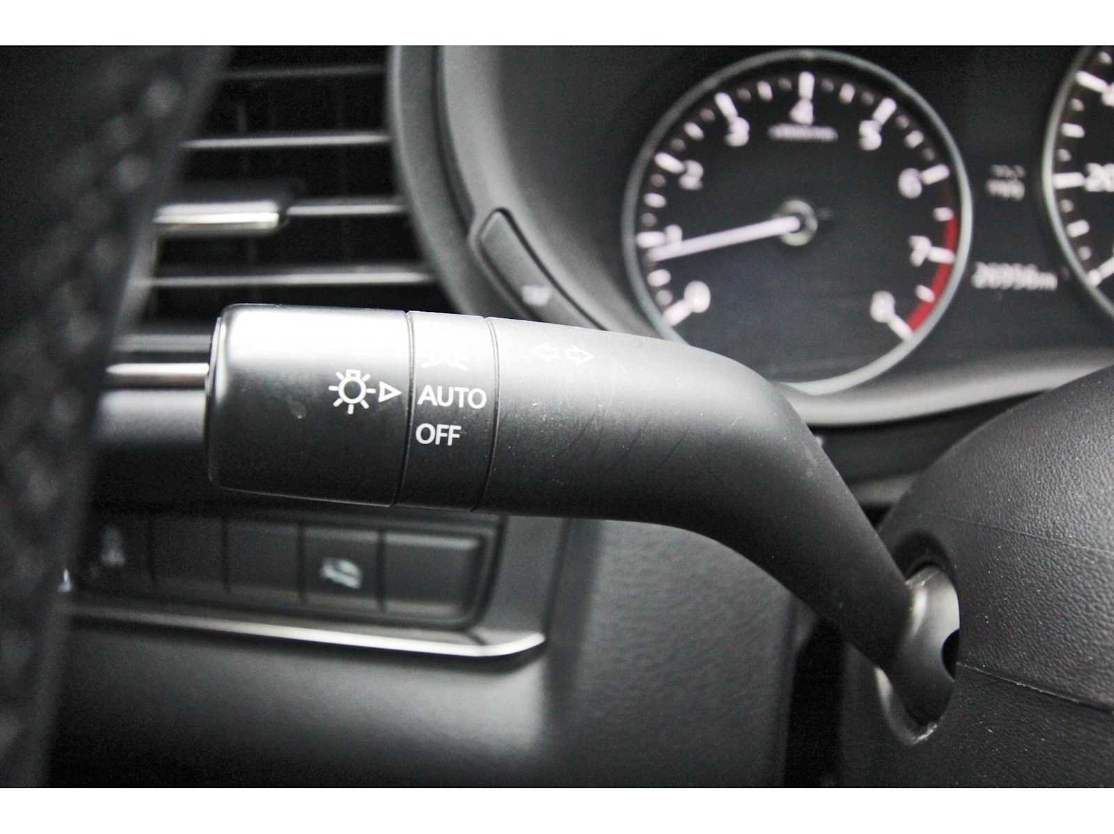 Used 2022 MAZDA CX-30 AWD 2.5 S w/ Premium Package image 16