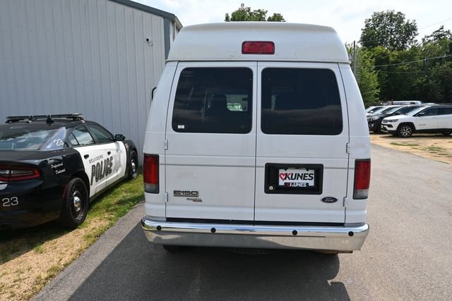 Used 2009 Ford E-150 and Econoline 150 Wagon RWD image 7