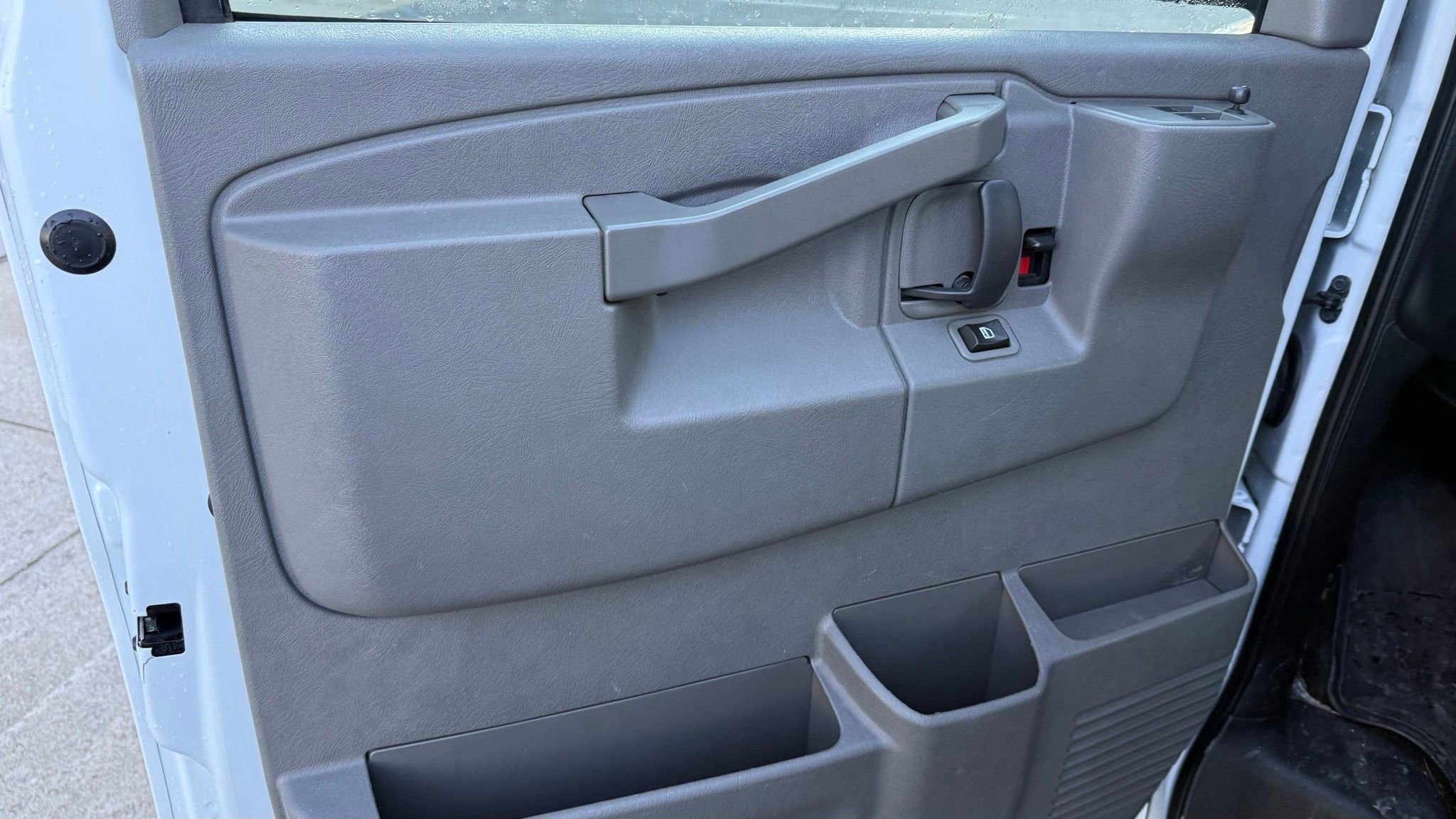 Used 2019 Chevrolet Express 3500 LT w/ LT Preferred Equipment Group image 18