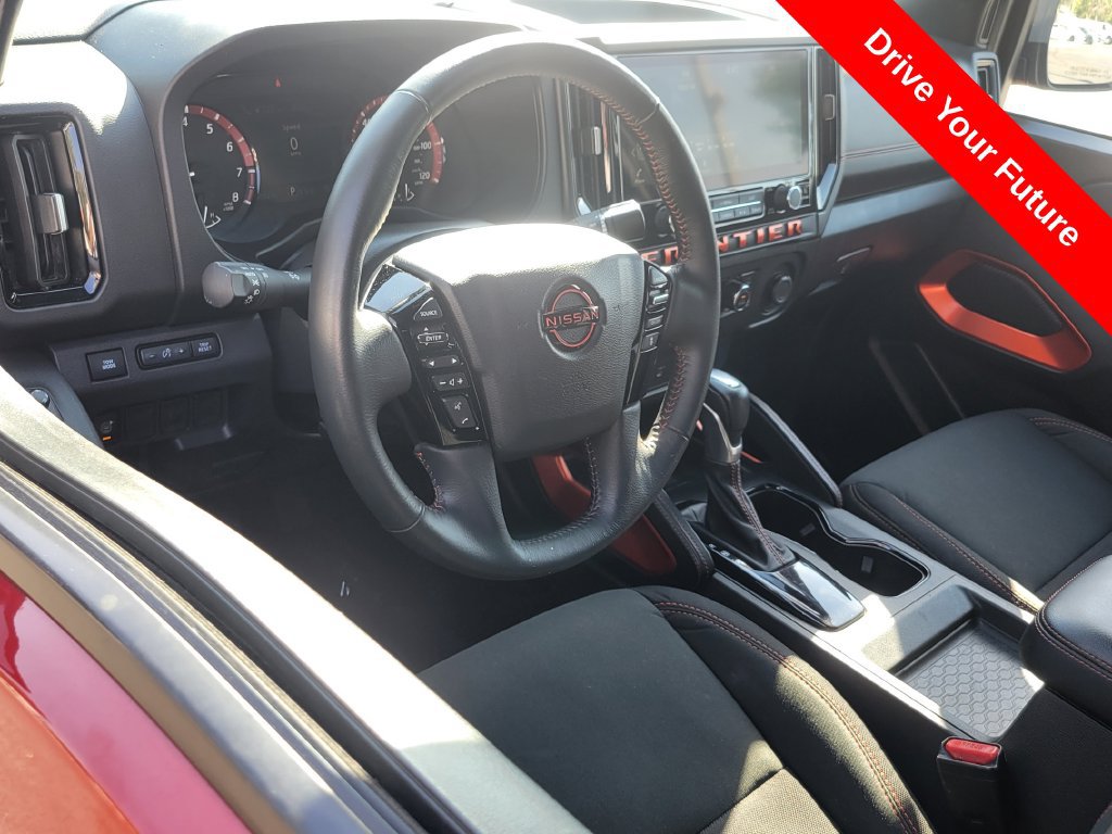Used 2025 Nissan Frontier Pro-X RWD image 5