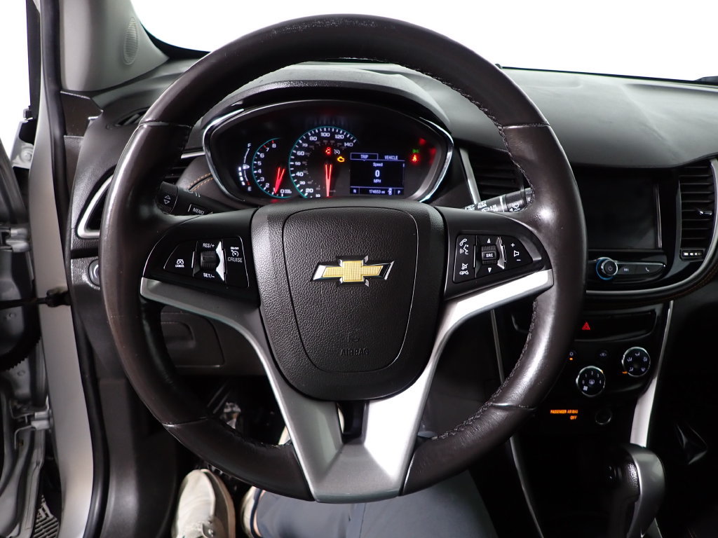 Used 2019 Chevrolet Trax LT w/ LT Convenience Package FWD image 21