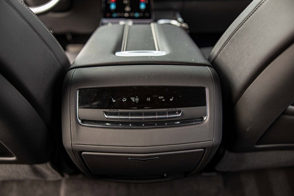 Used 2025 Cadillac Escalade Luxury image 42