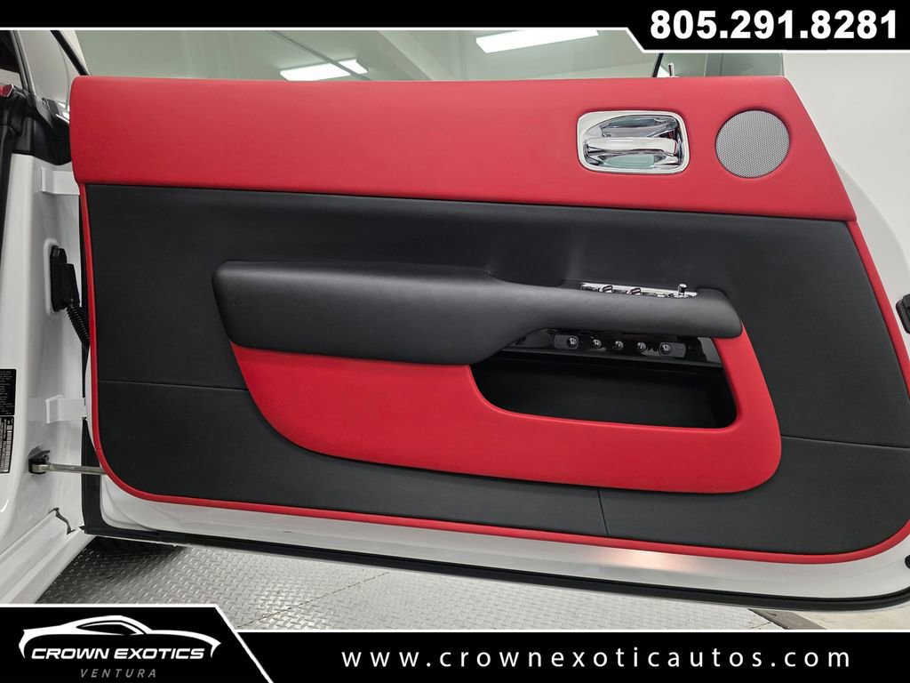 Used 2019 Rolls-Royce Wraith RWD image 29