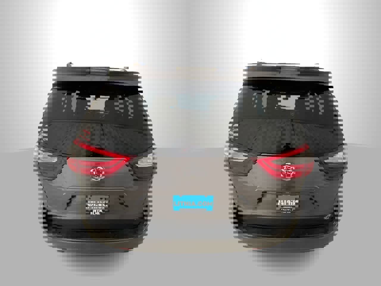 Used 2018 Toyota Sienna XLE w/ XLE Navigation Package image 7