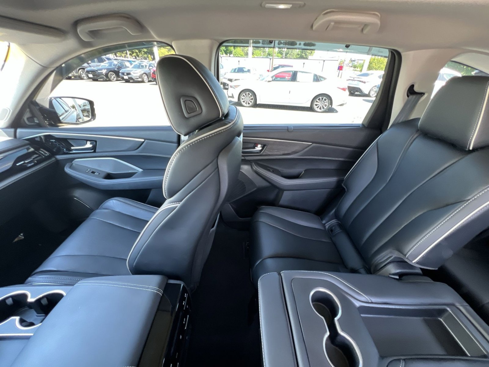 Certified 2023 Acura MDX SH-AWD w/ Advance Package image 3