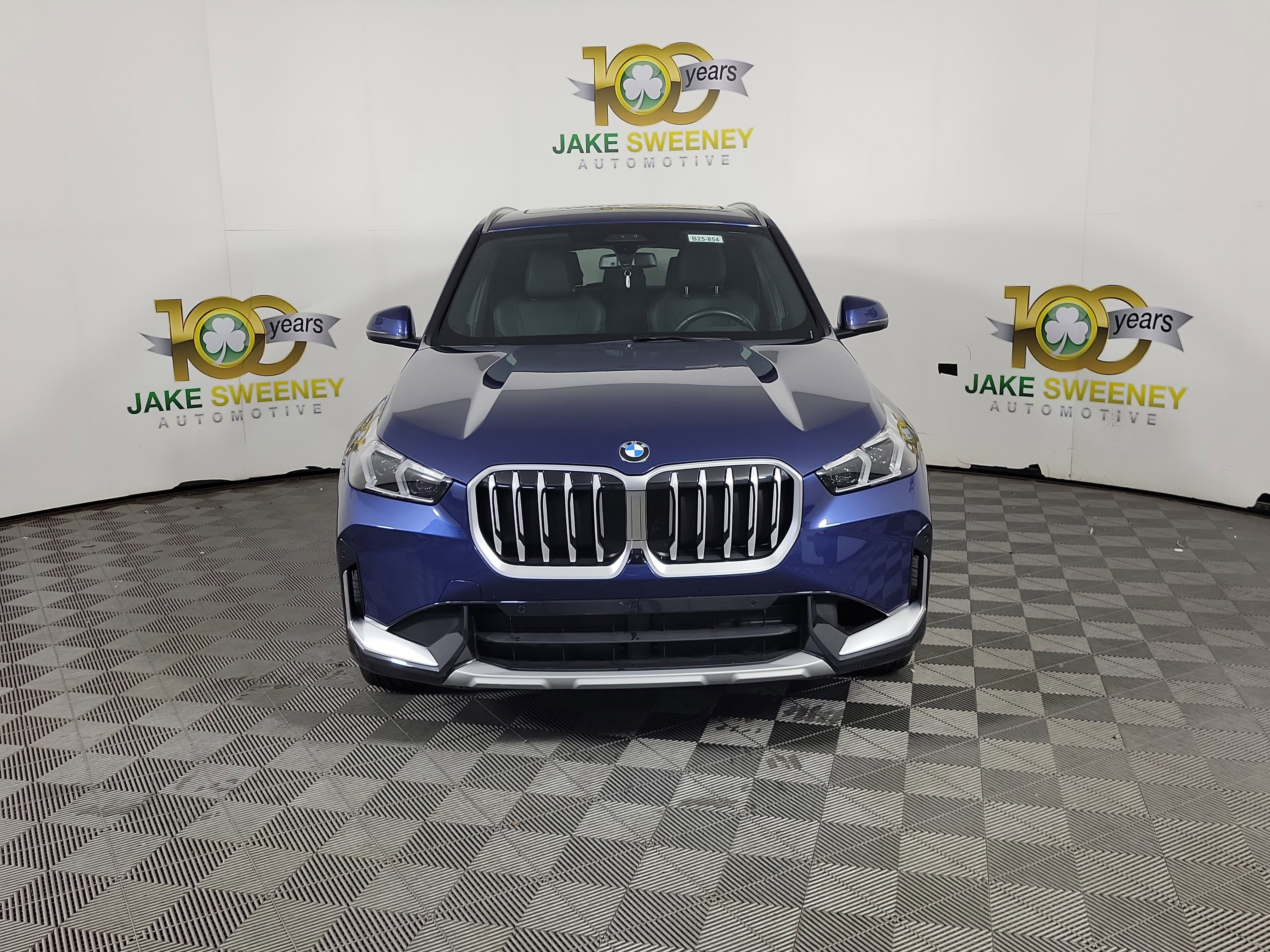 Certified 2025 BMW X1 xDrive28i w/ Technology Package AWD/4WD image 2