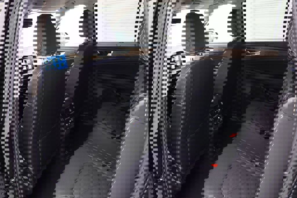 Used 2024 Volkswagen Atlas SE image 12