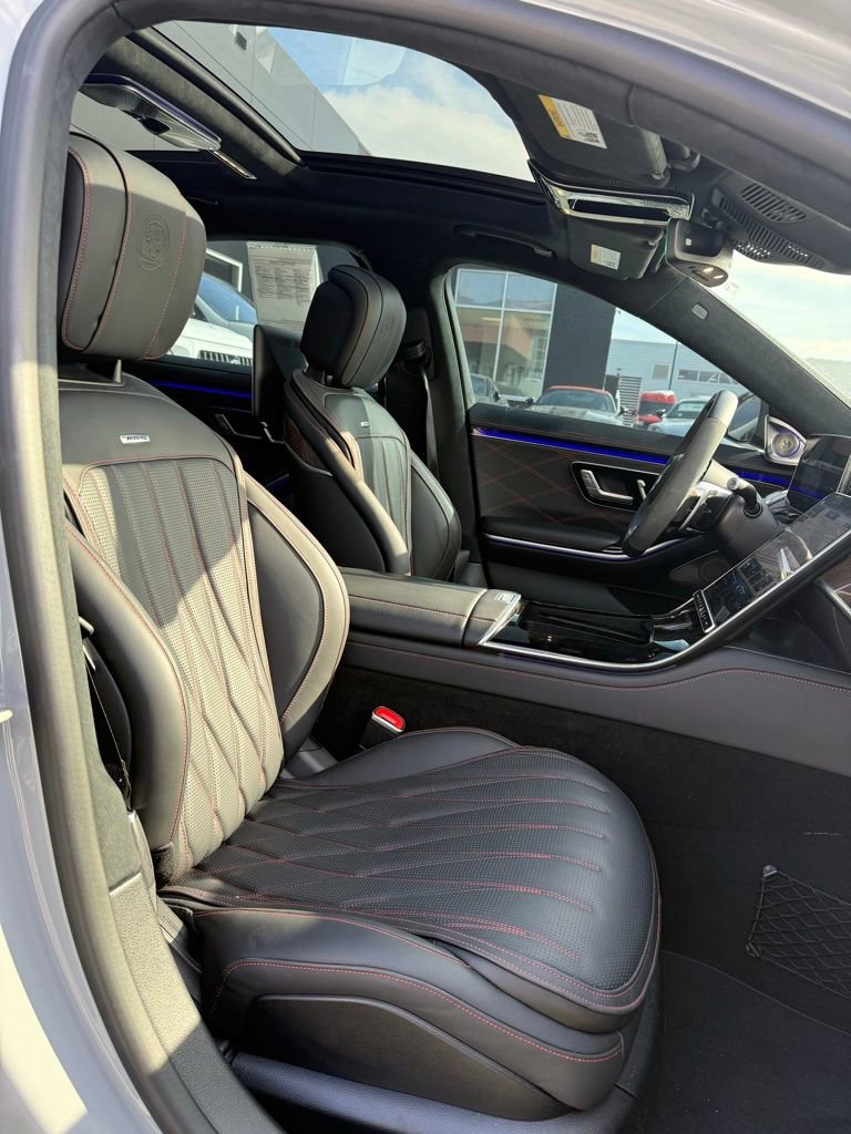 Used 2024 Mercedes-Benz S 63 AMG S image 3