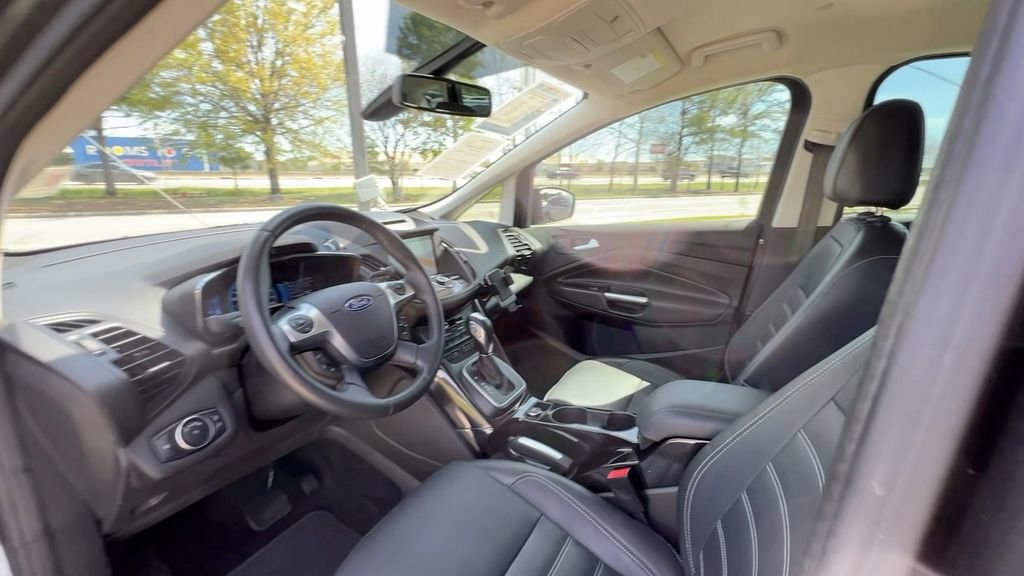 Used 2017 Ford C-MAX Energi Titanium w/ Equipment Group 501A image 33