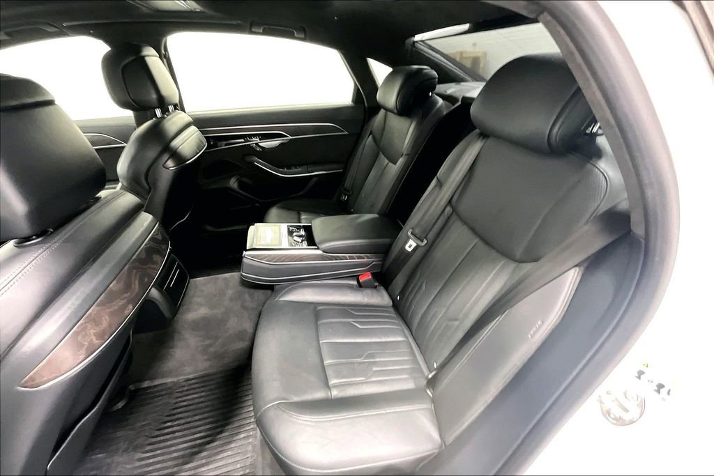 Used 2021 Audi A8 L 4.0T image 25