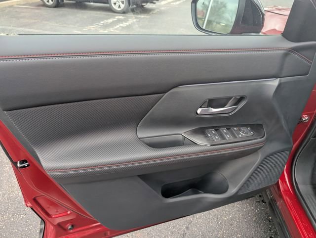 New 2026 Nissan Kicks SR w/ Cold Weather Package image 15