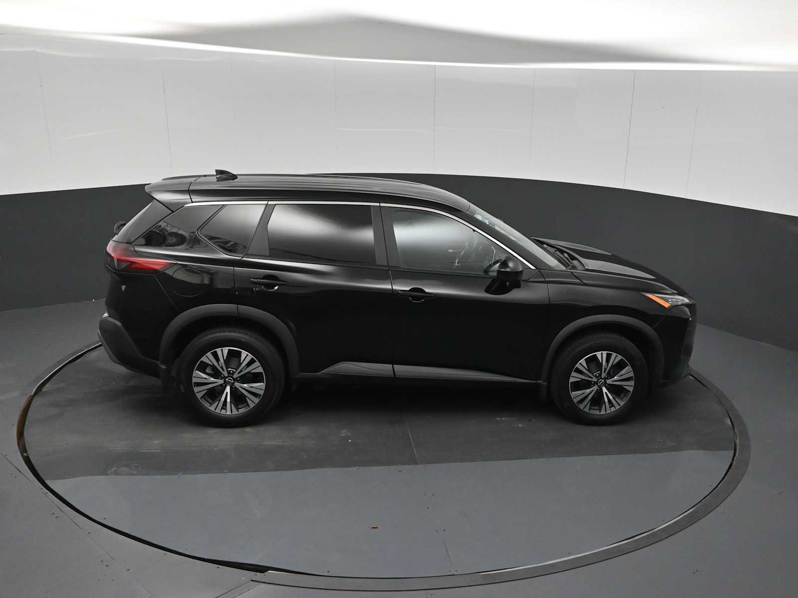 Used 2023 Nissan Rogue SV AWD/4WD image 27
