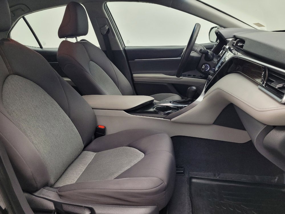 Used 2018 Toyota Camry FWD image 21