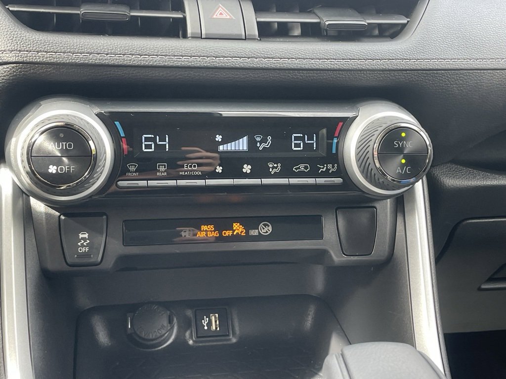 Used 2024 Toyota RAV4 LE image 31