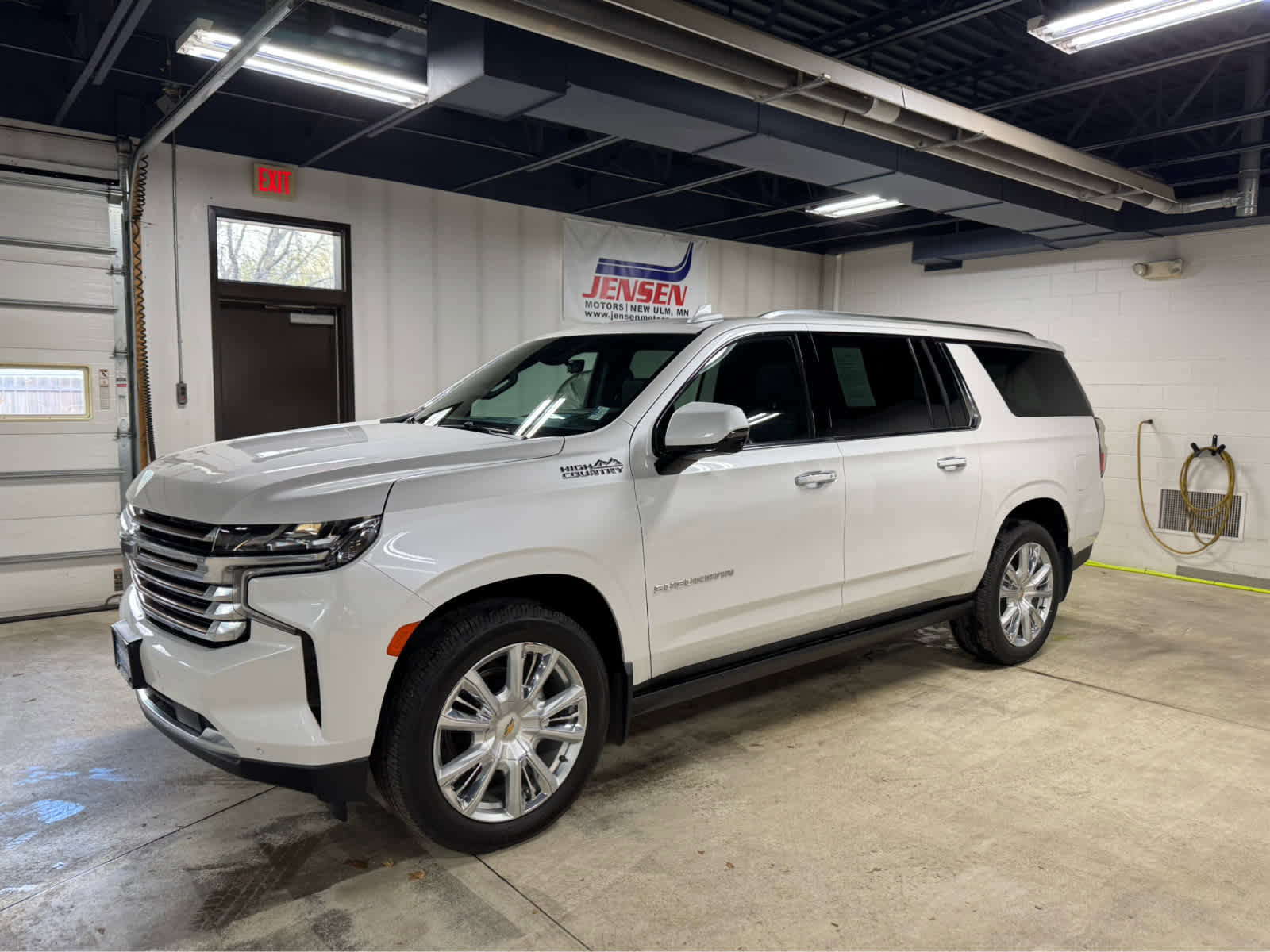 Certified 2023 Chevrolet Suburban High Country