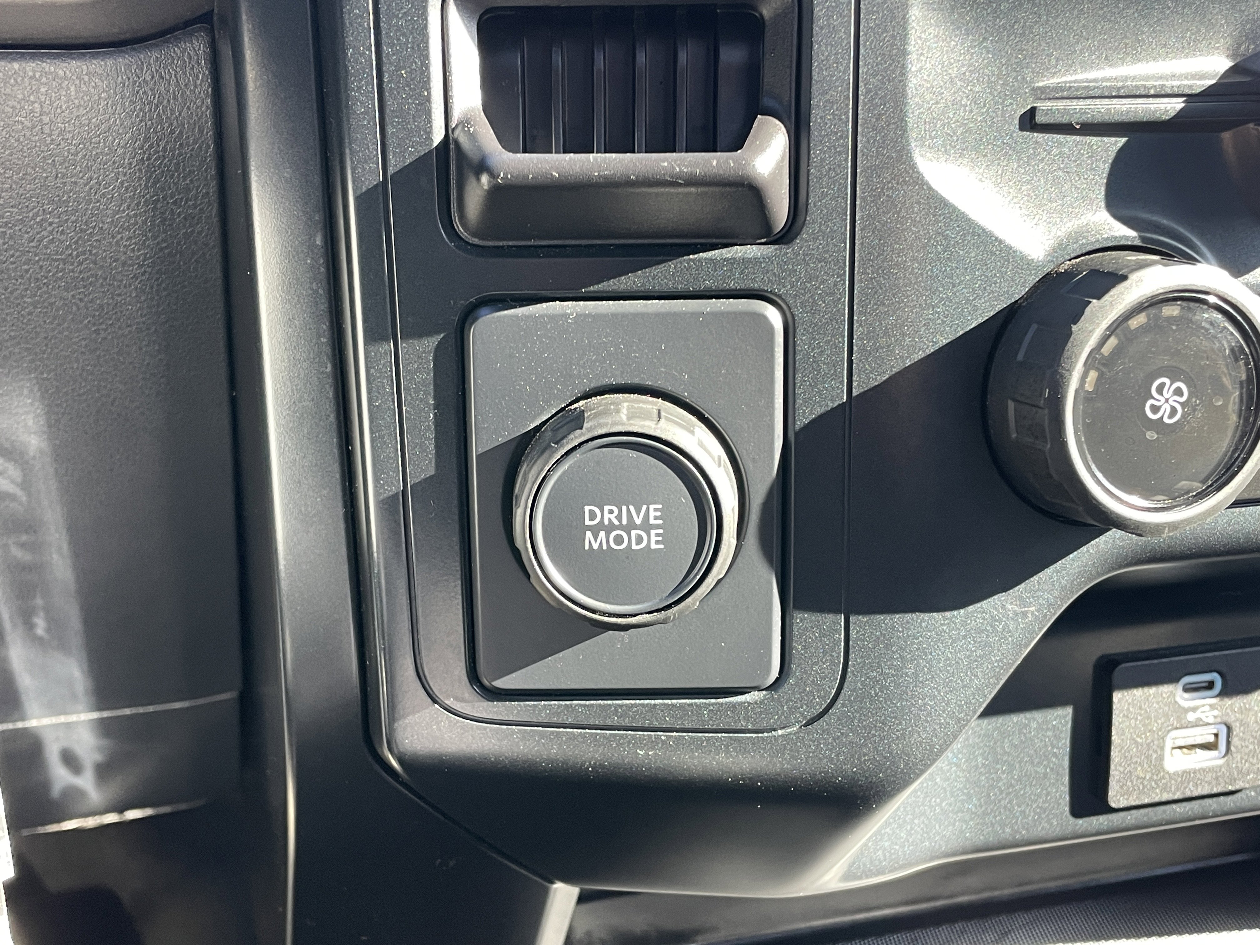 Used 2024 Ford F150 XL image 25