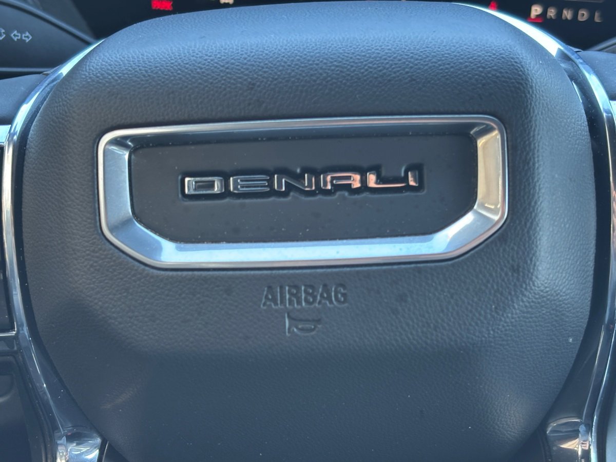 Certified 2025 GMC Yukon XL Denali image 12