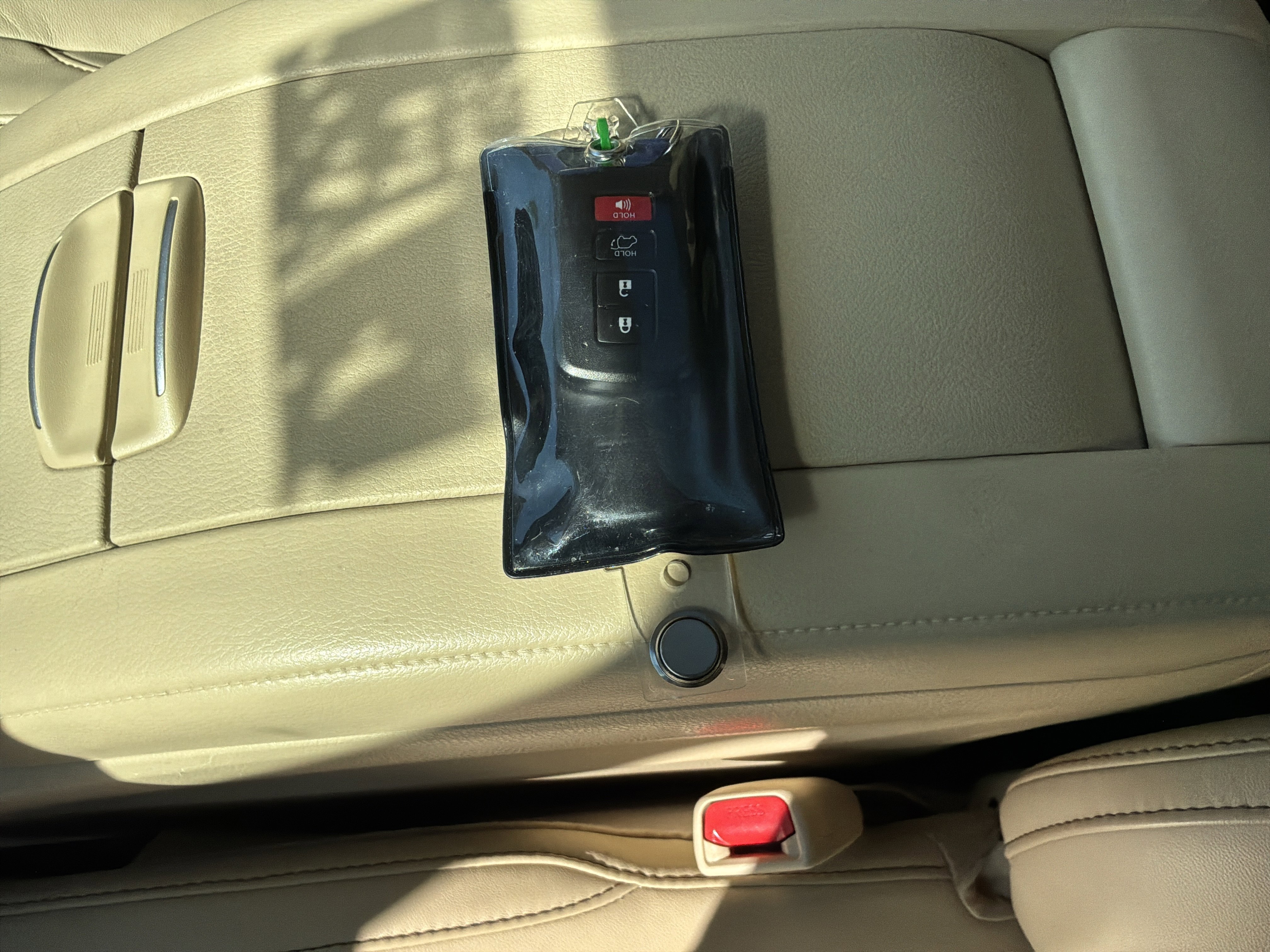 Used 2018 Toyota Highlander XLE image 37