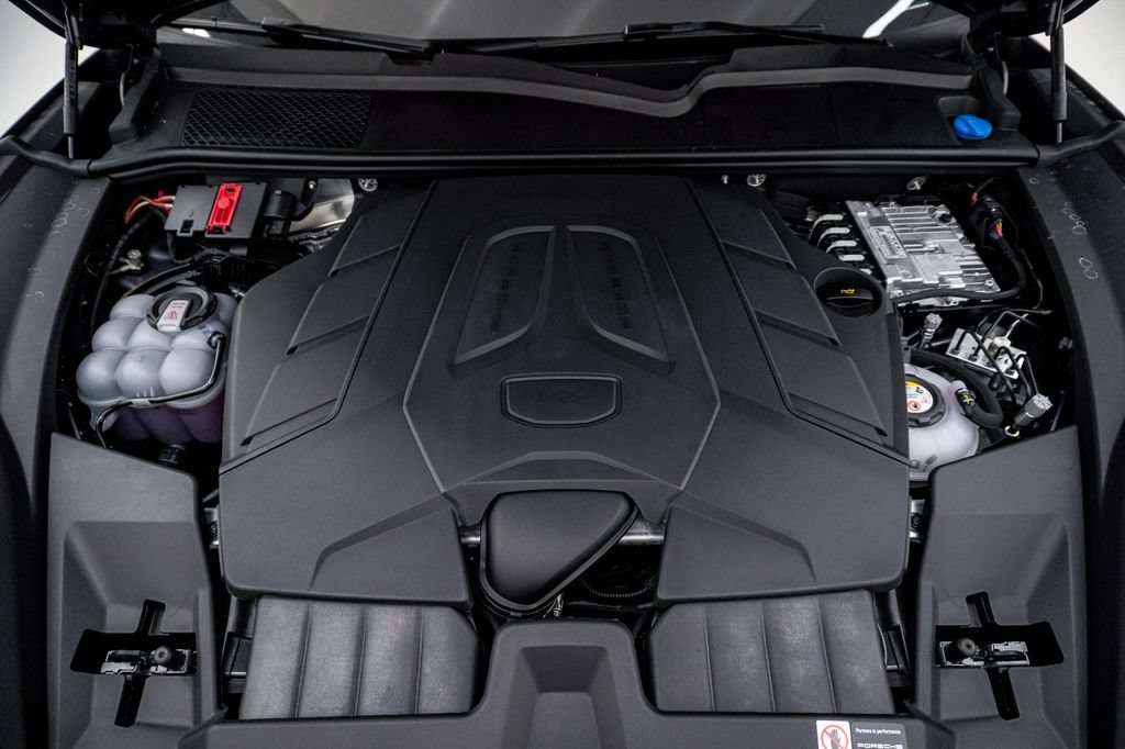 New 2026 Porsche Cayenne E-Hybrid AWD/4WD image 29