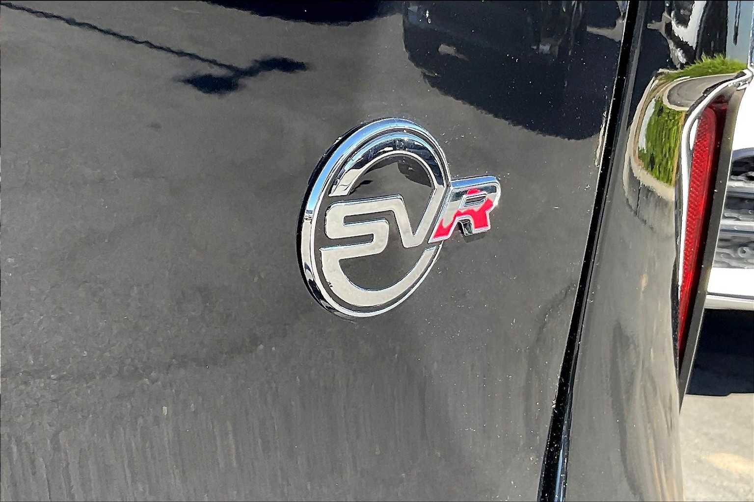 Used 2024 Jaguar F-PACE SVR AWD/4WD image 11