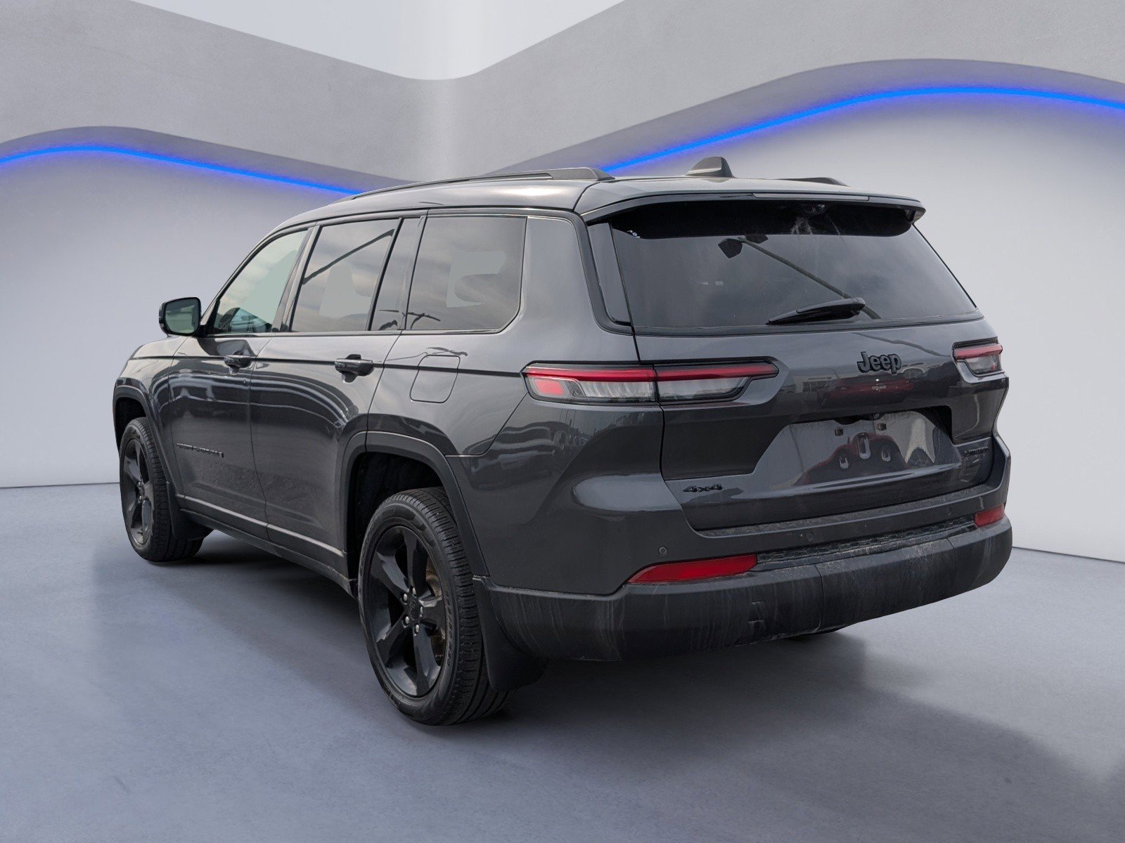 Used 2024 Jeep Grand Cherokee L Limited w/ Luxury Tech Group II image 5