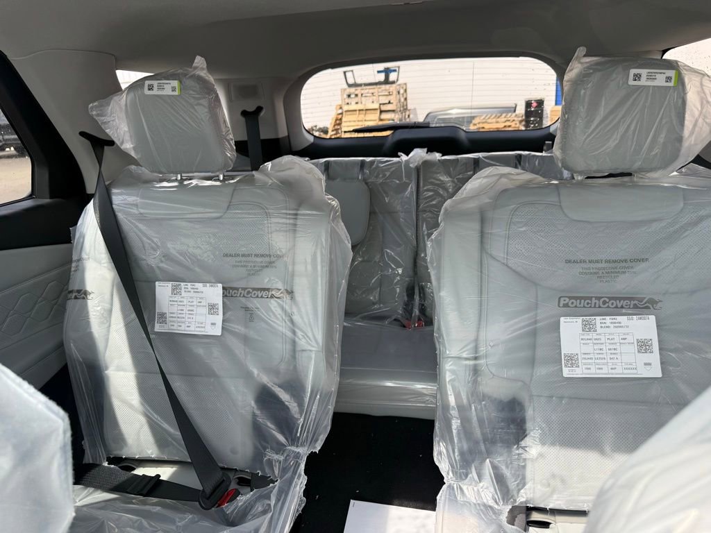 New 2026 Ford Explorer Platinum AWD/4WD image 23
