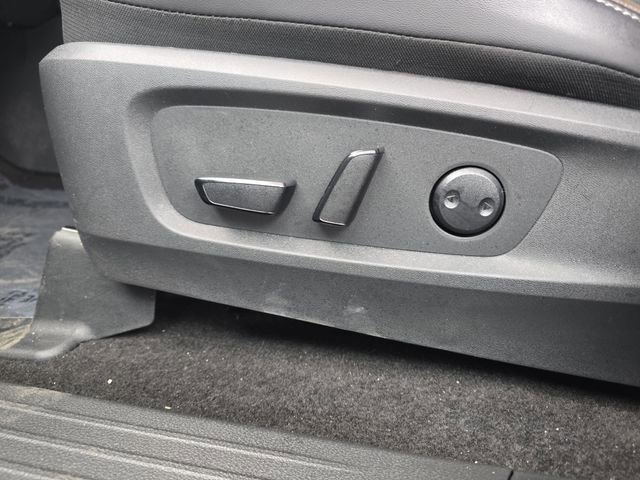 Used 2024 Nissan Pathfinder Platinum image 23