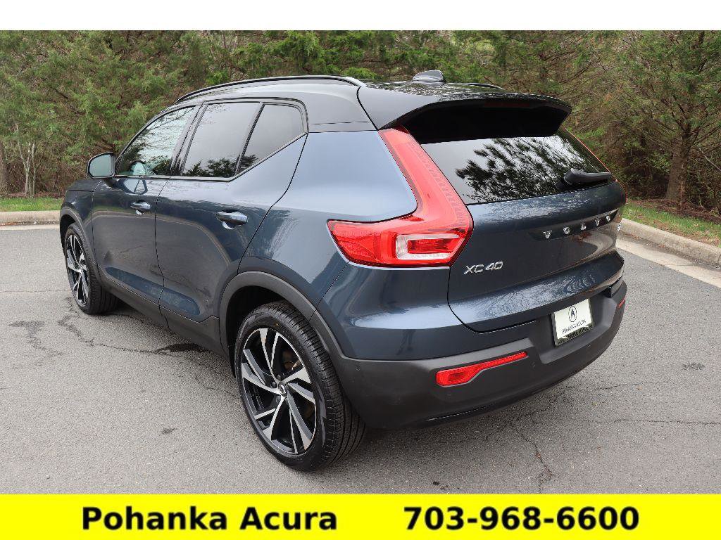 Used 2022 Volvo XC40 T5 R-Design w/ Advanced Package image 5