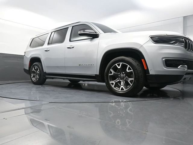 Used 2023 Jeep Wagoneer L Series III w/ Preferred Equipment Group image 19