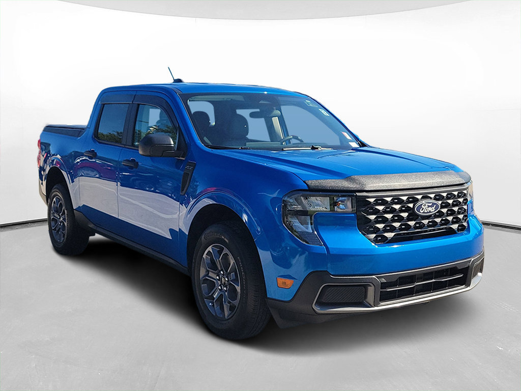Used 2025 Ford Maverick XLT FWD image 3