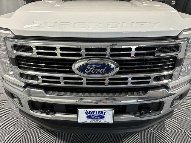 New 2023 Ford F550 4x4 Regular Cab Super Duty image 16