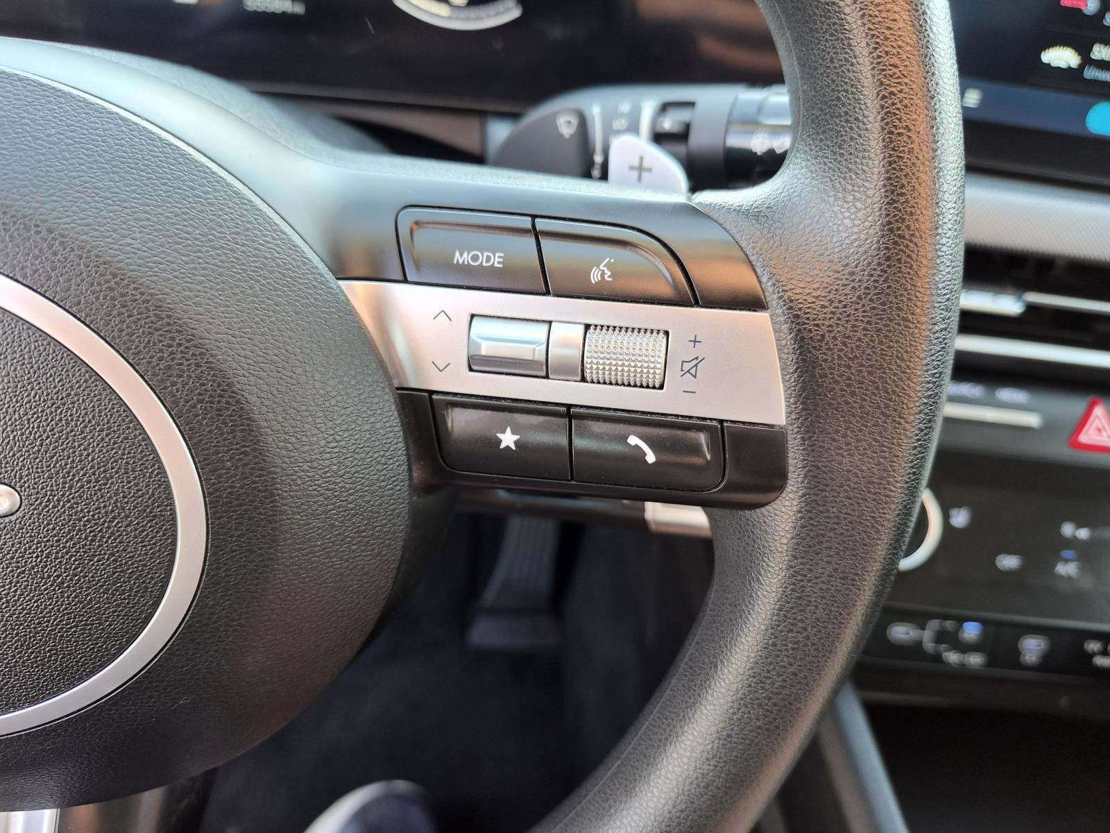 Used 2025 Hyundai Sonata SEL FWD image 26