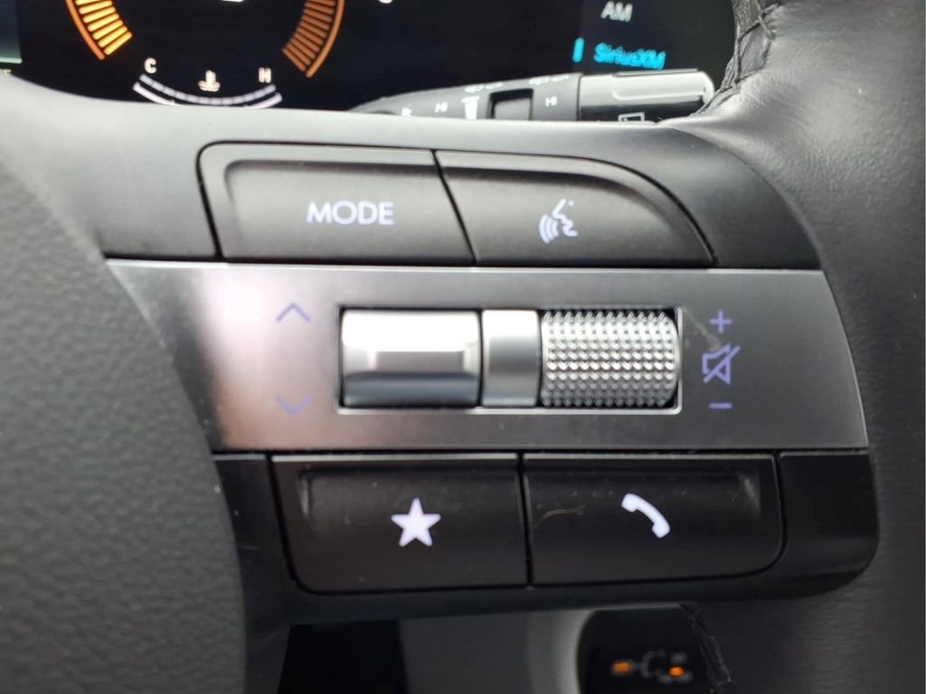 Used 2025 Hyundai Kona SEL image 20