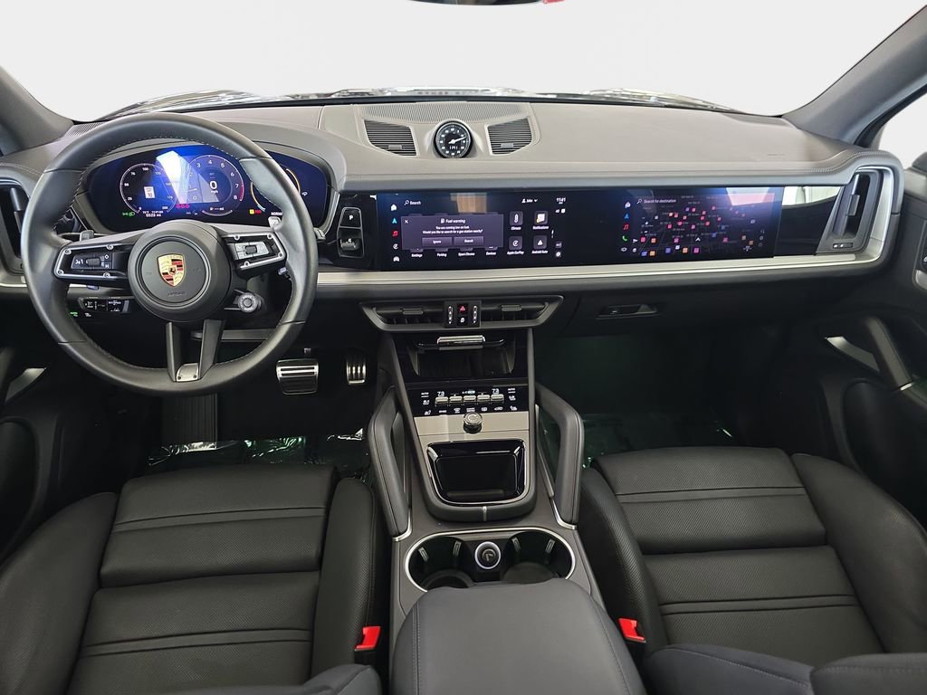 Used 2024 Porsche Cayenne S image 12