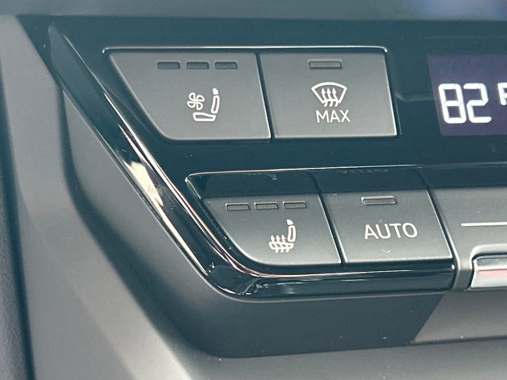 New 2026 Audi RS e-tron GT Base image 37