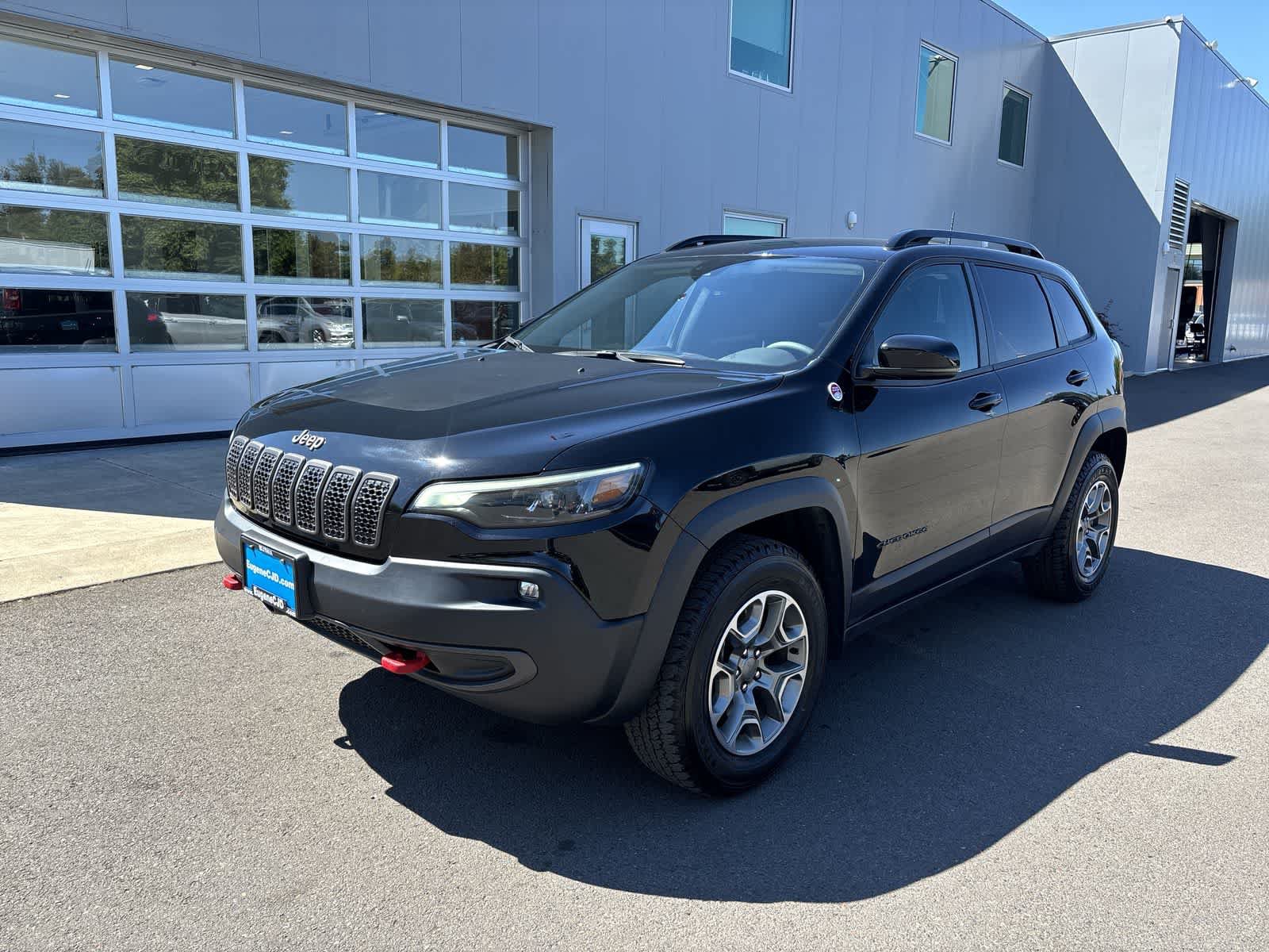 Used 2022 Jeep Cherokee Trailhawk AWD/4WD image 1