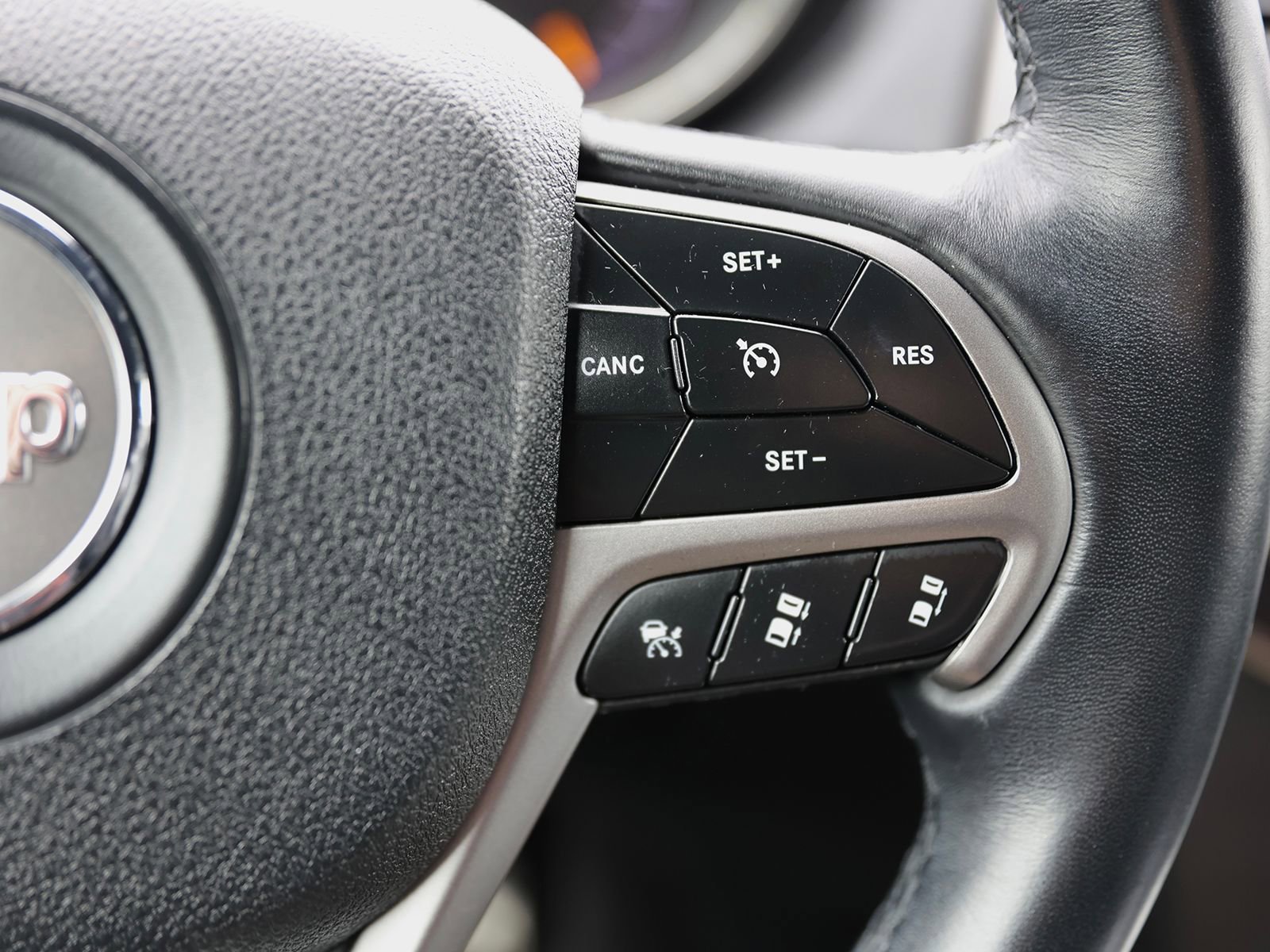 Used 2018 Jeep Grand Cherokee High Altitude image 40