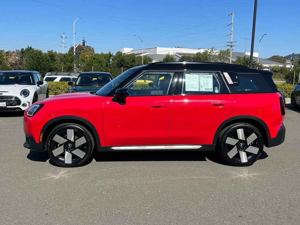 Used 2025 MINI Cooper Countryman S image 2