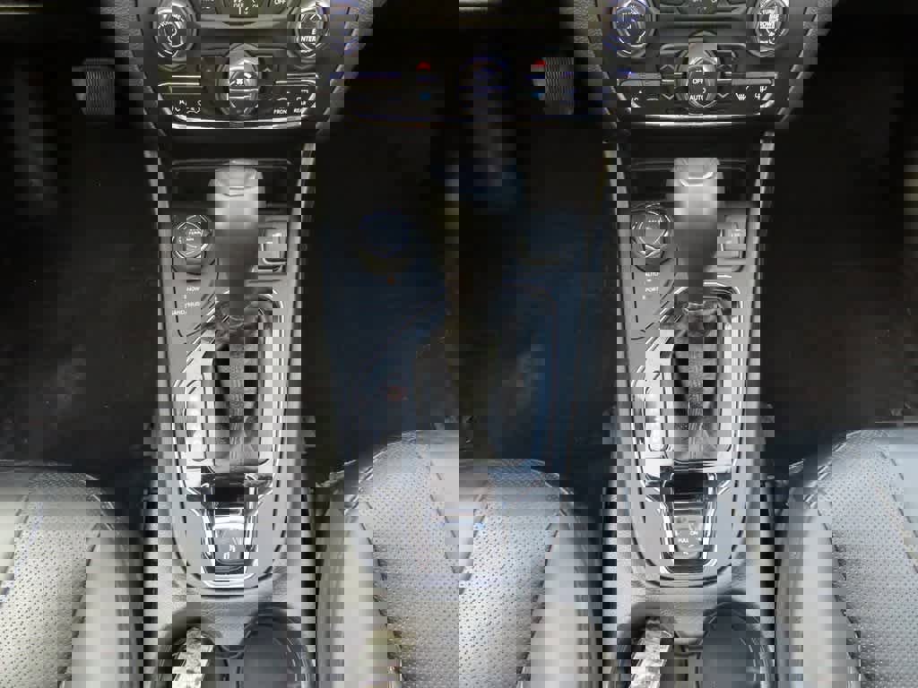 Used 2021 Jeep Cherokee Limited image 26