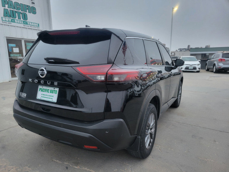 Used 2021 Nissan Rogue S image 8