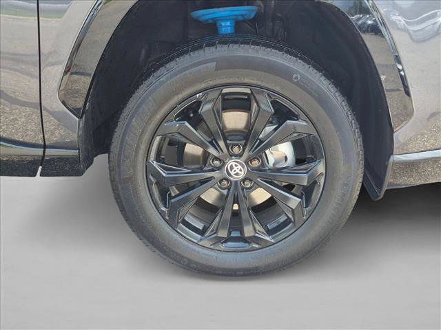 Used 2023 Toyota RAV4 SE w/ SE Grade Weather Package AWD/4WD image 22