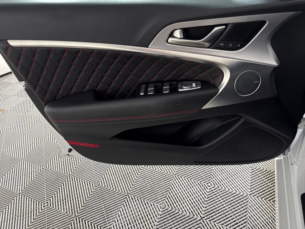 Used 2021 Genesis G70 3.3T w/ Sport Package RWD image 10