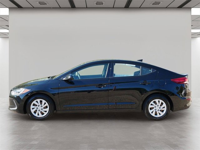 Used 2017 Hyundai Elantra SE image 3