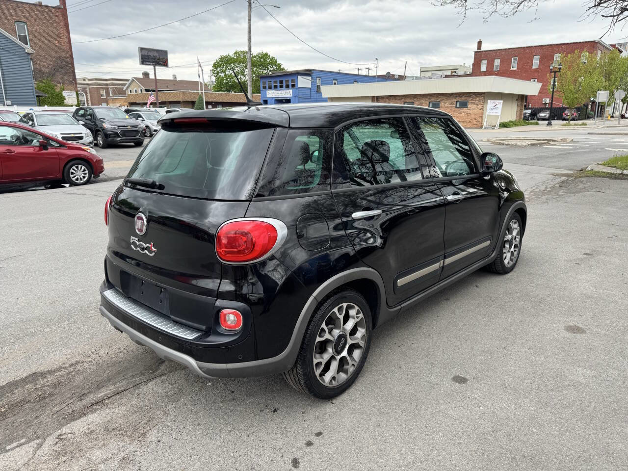 Used 2014 FIAT 500L Trekking w/ Popular Equipment Group FWD image 5