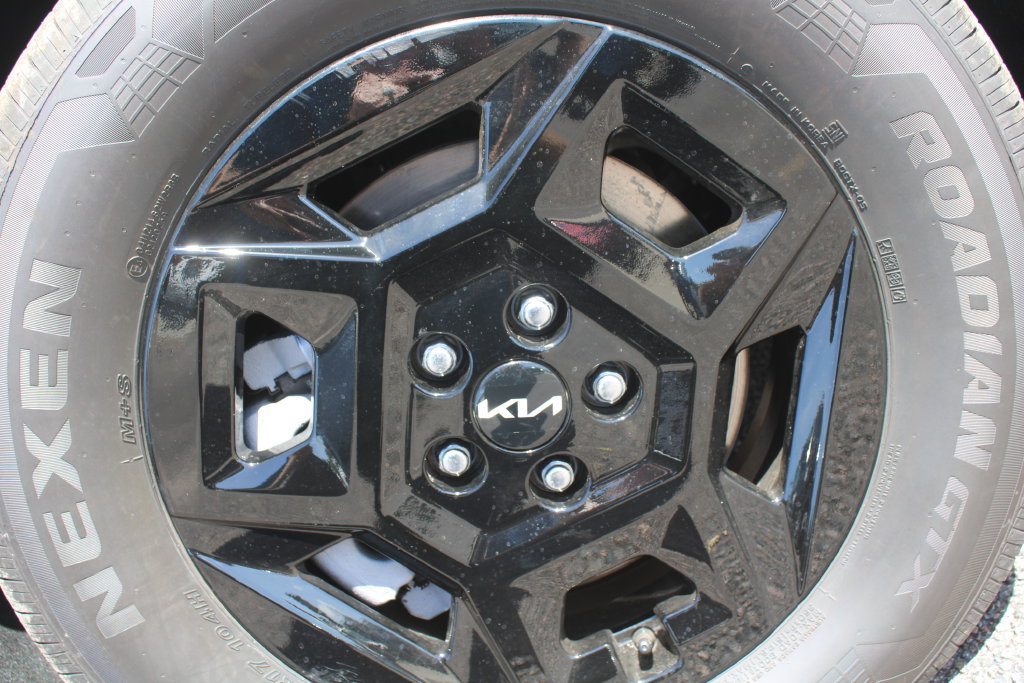 New 2027 Kia Carnival LX FWD image 23
