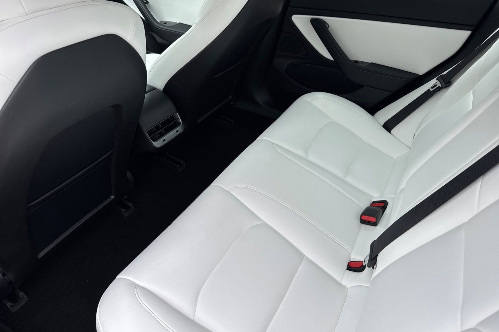 Used 2018 Tesla Model 3 Long Range image 12